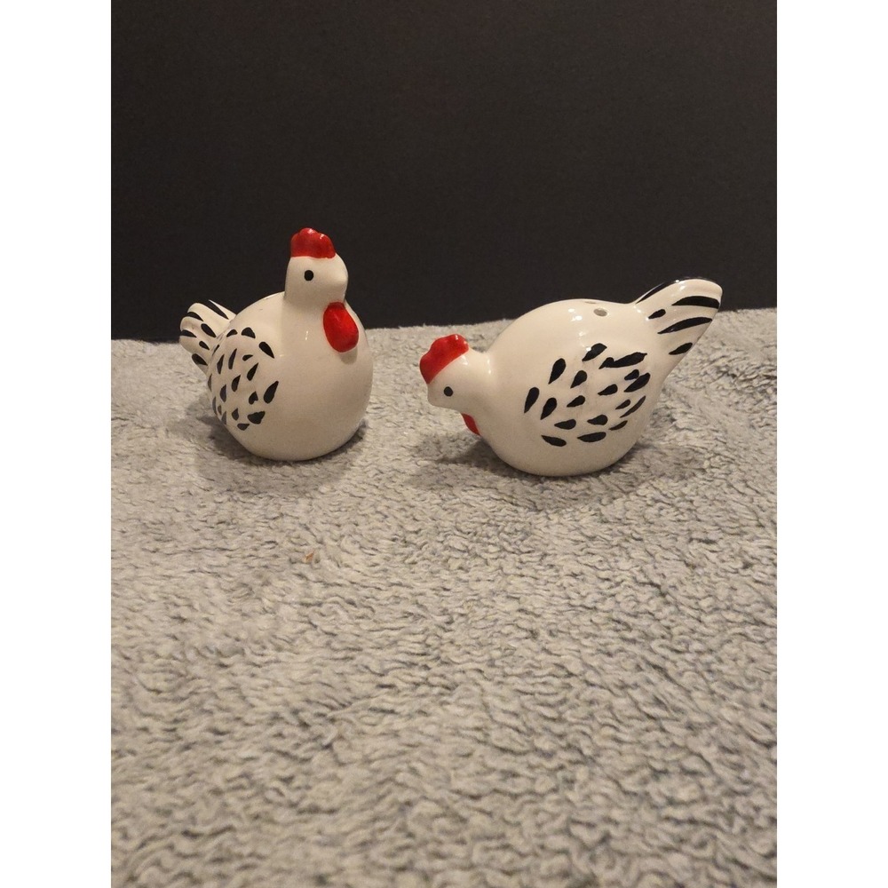 Chicken Salt And Pepper Shaker Set Ceramic 3" W/Stoppers Farmhouse Barn Hen